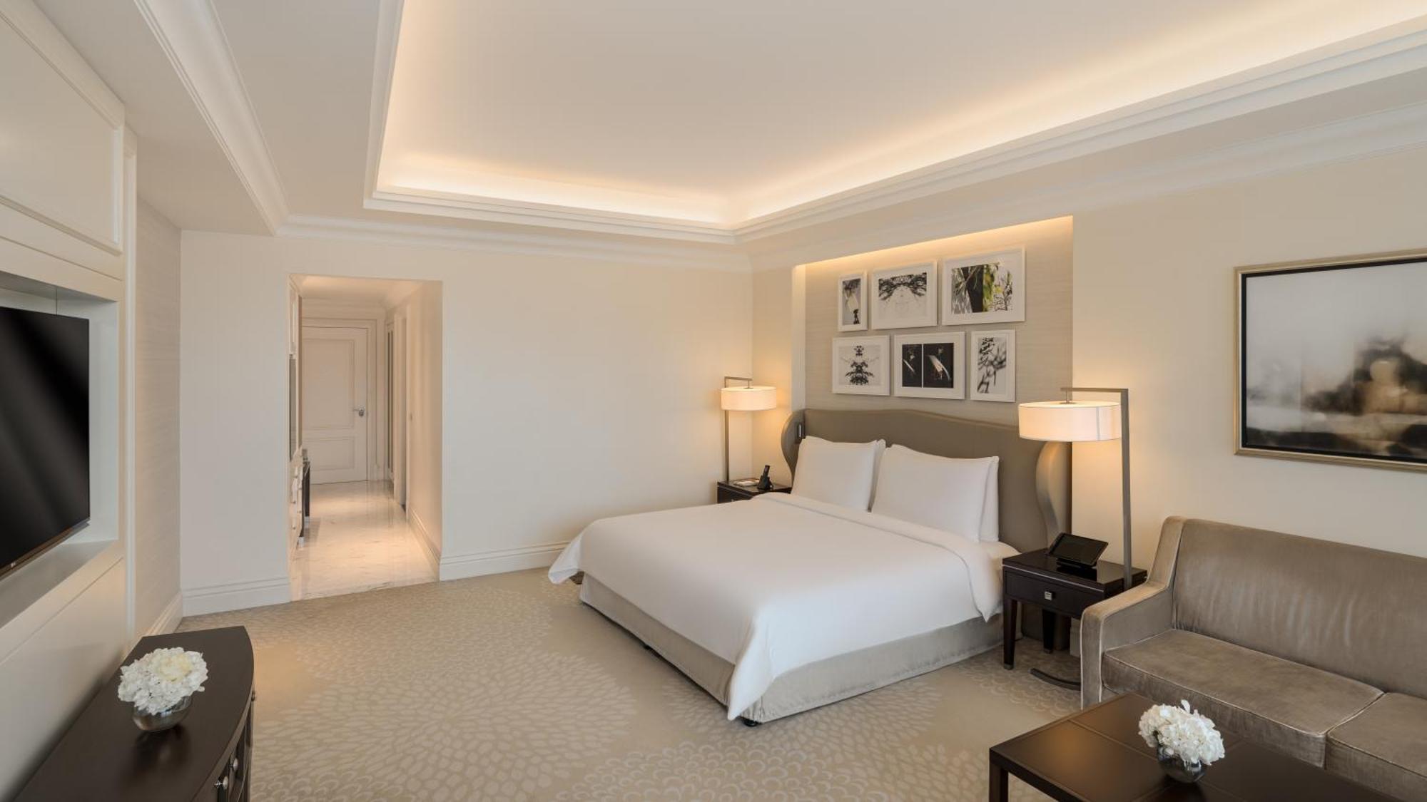 Kempinski The Boulevard Дубай Екстериор снимка A bedroom at the Four Seasons Hotel